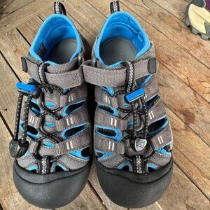 Keen Newport H2 Water Shoe- Kids Size 3- Blue and Grey